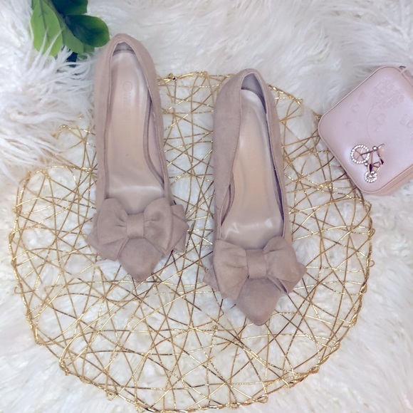 💛🧡 - Nude/Tan Heels with Bow - Picture 1 of 6